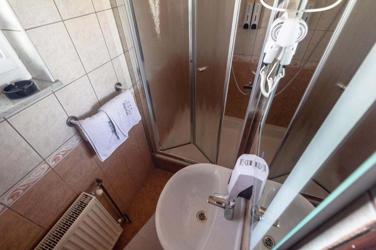 Motel Atos Лакташи Экстерьер фото
