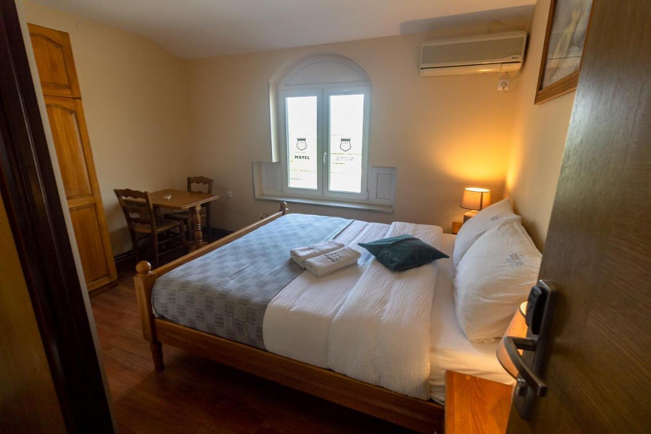 Motel Atos Лакташи Экстерьер фото
